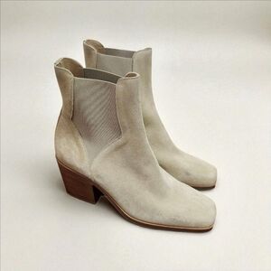 M Gemi Lelia Booties in Soft Suede. Size EU 39/US 8.5